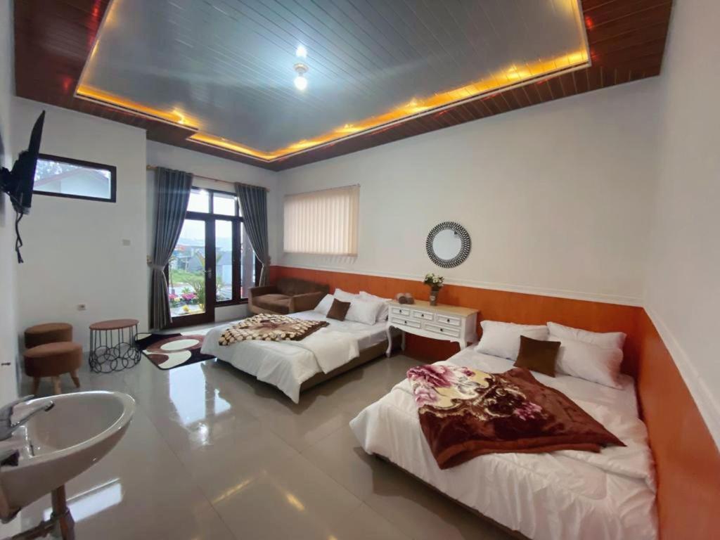 Villa Madinna Dieng Diyeng Buitenkant foto