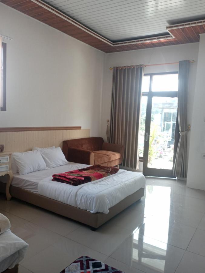 Villa Madinna Dieng Diyeng Buitenkant foto